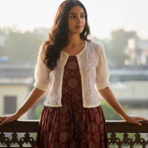 Maroon and Cream colour combinaton with a Detachable Jacket